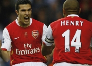 雷火电竞亚洲先驱-双重奇袭，约基奇爆发之夜，独行侠压哨终结湖人