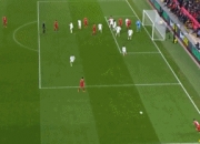 雷火电竞app-曼联险胜皇马，萨拉赫梅开二度欧冠